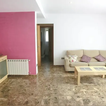 106147 In Apartment